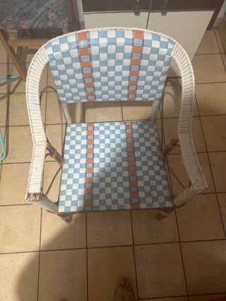 Butaca mimbre vintage azul y blanco