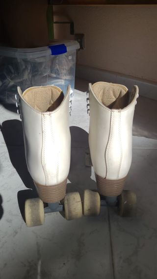 Patines artísticos blancos