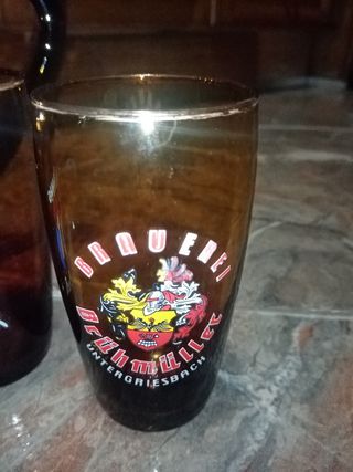 Jarra y vasos cerveza alemana