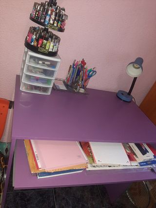 Escritorio morado - Madera