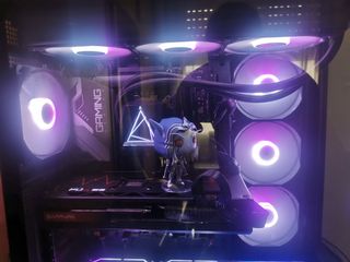 PC Gaming - i7 + 7800xt
1440p máximo graficos