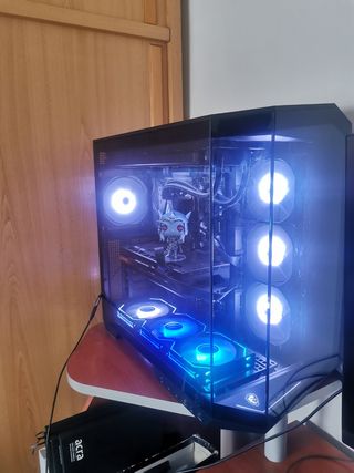 PC Gaming - i7 + 7800xt
1440p máximo graficos