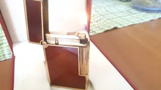 Accendino Dupont: Oro e lacca