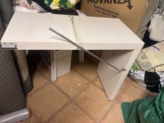 Escritorio Ikea blanco - 2 cajones/ ala de regalo