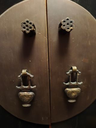 Armario antiguo tibetano