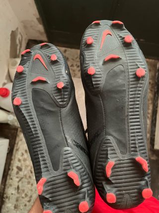 Botas Nike Phantom Fútbol