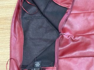 Falda midi polipiel burdeos