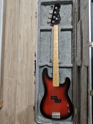 Bajo Fender Precision Aerodyne