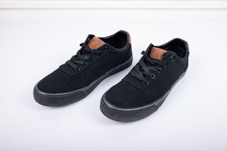 Zapatillas negras unisex talla 37