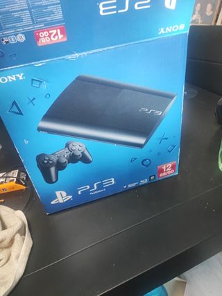 PS3 (PlayStation 3) 12GB - Negra