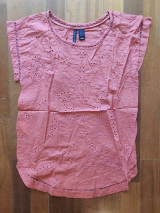 Blusa Mango t. S (38) con bordados color coral