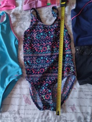 Lote de bañadores piscina niña 5-6 años