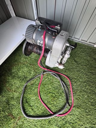 Paragolpes Jeep Wrangler JK + Winch Warn 8274. 