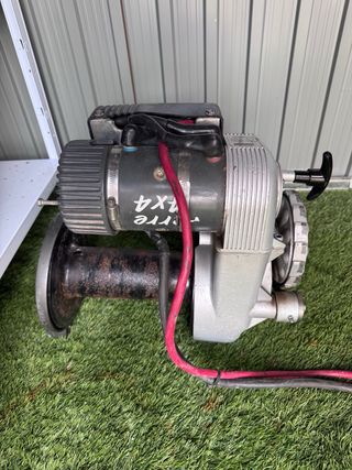 Paragolpes Jeep Wrangler JK + Winch Warn 8274. 