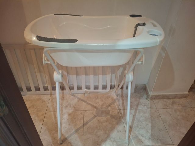 Bañera bebé plegable c/reductor
Muy cómodo