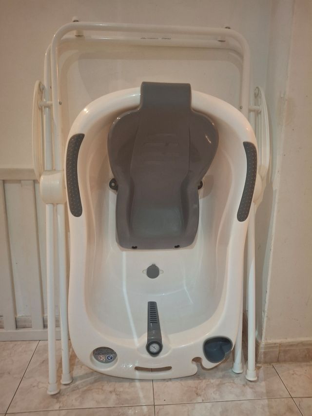 Bañera bebé plegable c/reductor
Muy cómodo