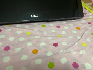 TV Oki 32" - Televisor Negro
+ soporte instalación