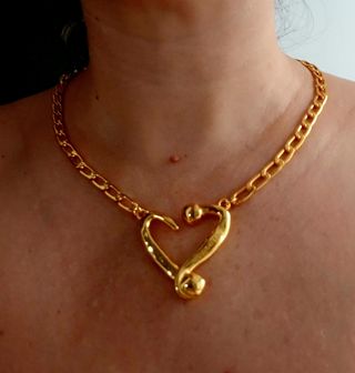 Collar dorado corazón maxi