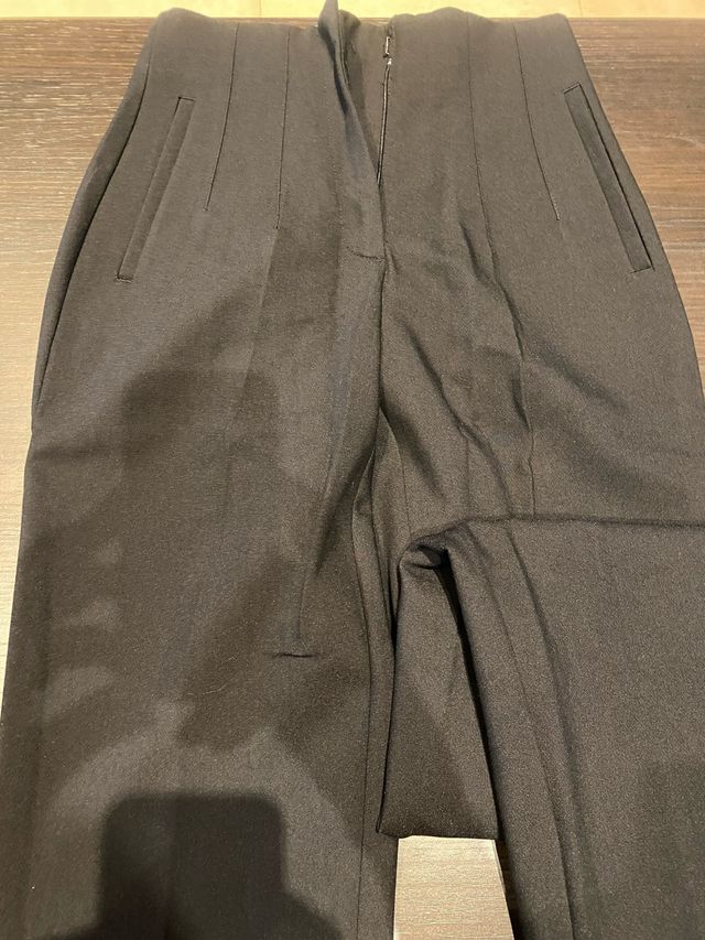 Pantalones negros elegantes