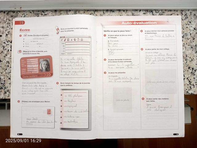 TRÈS BIEN ! 1 LIVRE DE L'ÉLÈVE