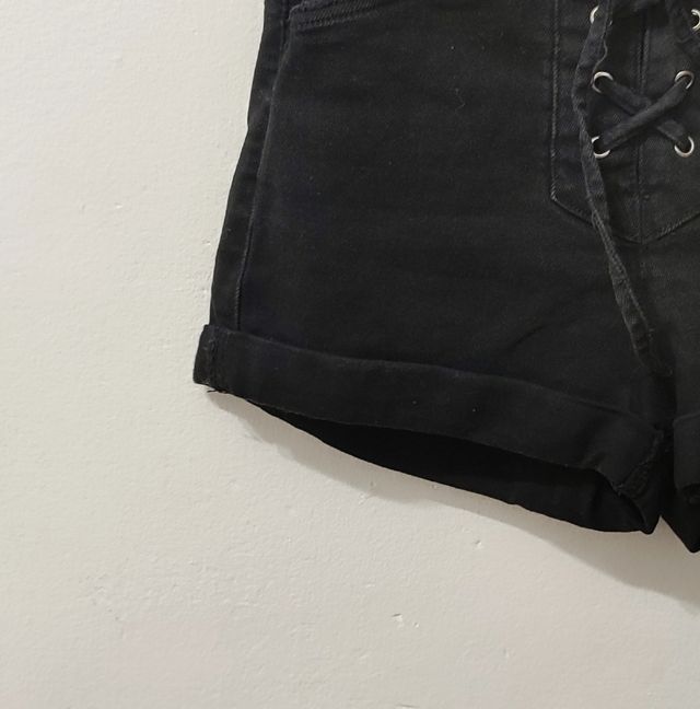 Short negro Bershka mujer Talla 36