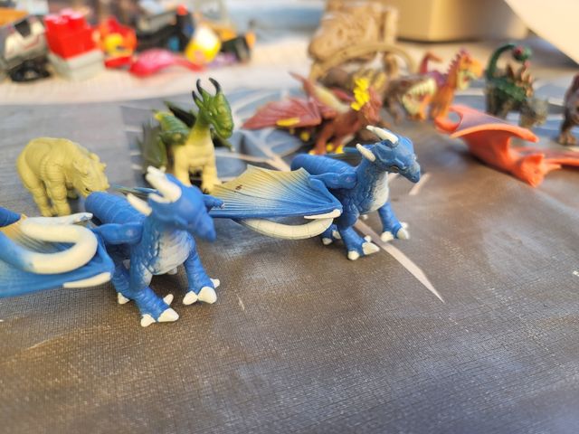 Lote Figuras Dragones y Monstruos