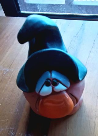 Figura brujita de barro