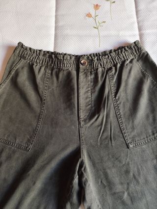 Pantalón rizado