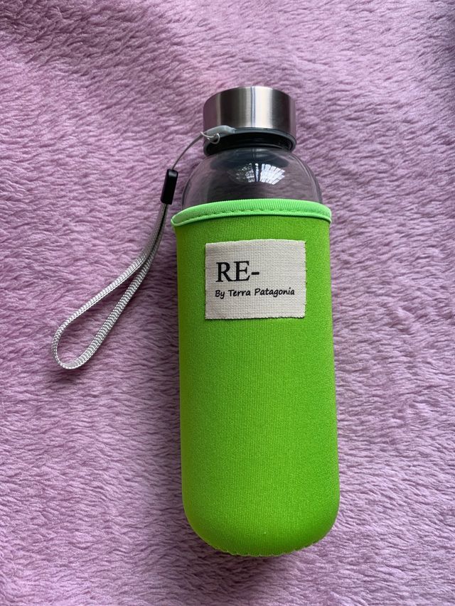 Bottiglia d'acqua in vetro me the re-bank '