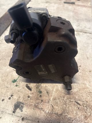Bomba inyectora BMW E90 320d