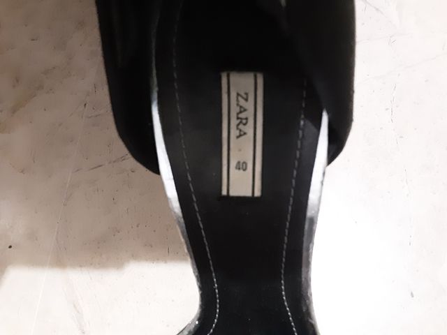 Zapatos Zara negros de tacón fino 8 cm 40 pedrería