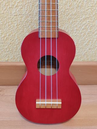 Ukelele Soprano Mahalo MK1 rojo