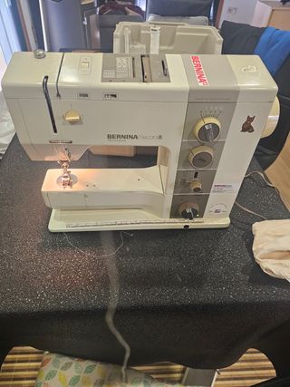 Máquina de coser Bernina Record 830
