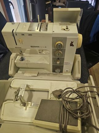 Máquina de coser Bernina Record 830