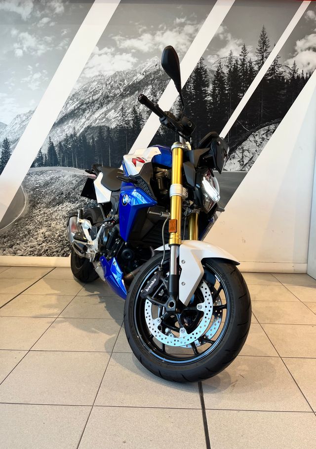 BMW F 900 R Sport