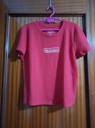 Camiseta Hollister roja talla S