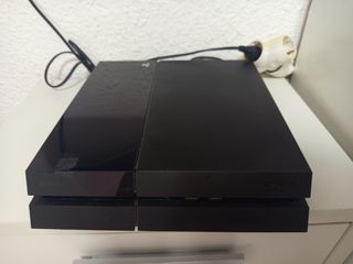PS4 Slim (PlayStation 4) + cables