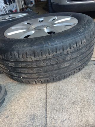 Vendo 4 llantas 205 55 r16 para audi grupo vag