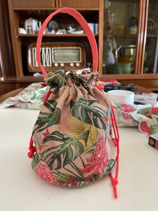 Borsa secchiello floreale rosa