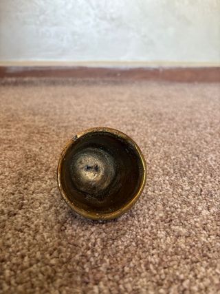 Campana de latón antigua