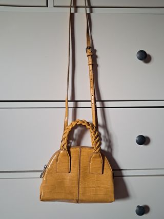 Bolso Zara amarillo mostaza