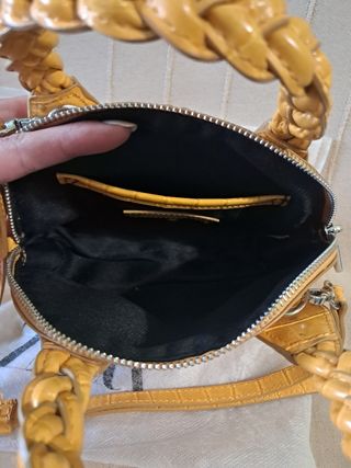 Bolso Zara amarillo mostaza