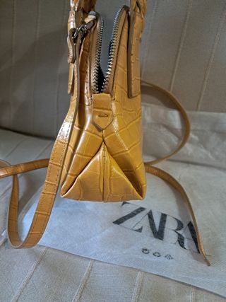 Bolso Zara amarillo mostaza