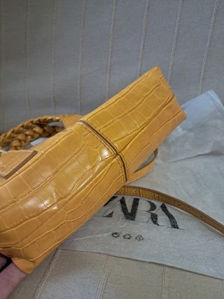 Bolso Zara amarillo mostaza