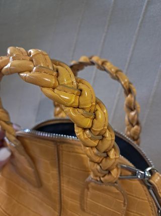 Bolso Zara amarillo mostaza