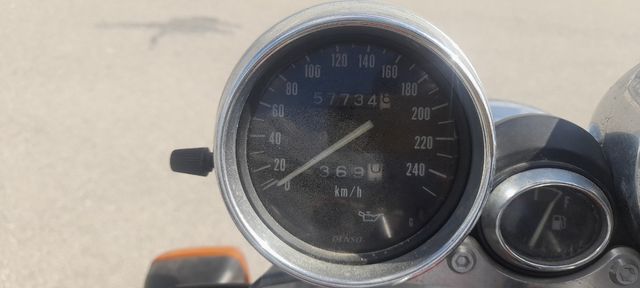 Suzuki GSX 750 Inazuma - Roja