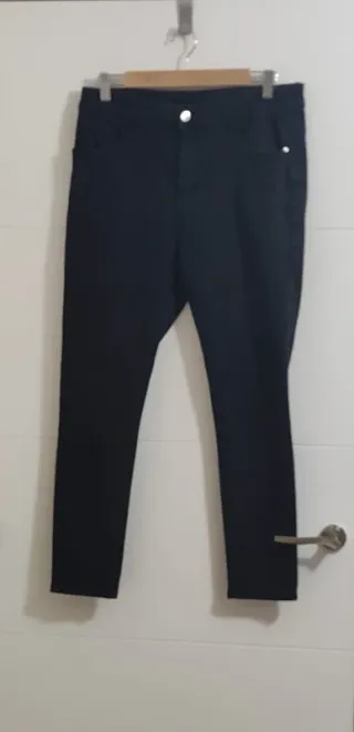 Pantalón vaquero pitillo elástico talla 44 Vivid