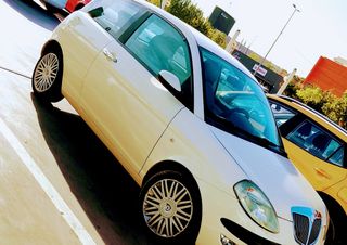Lancia Ypsilon 2004