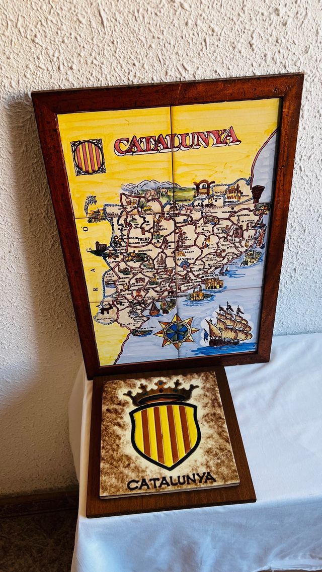 2 placas de cerámica  – Mapa de Cataluña 