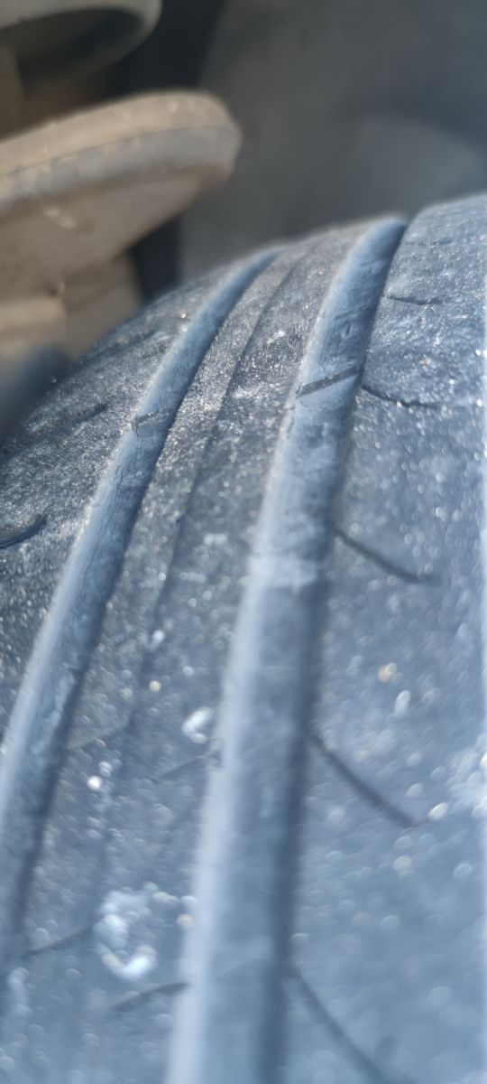 Llantas Dacia/Renault 4x100 + tapacubos +gomas